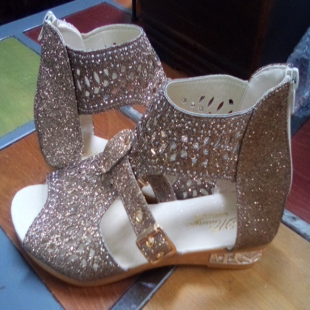 Milanya sandals